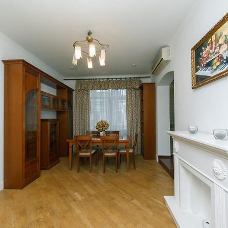 Apartment On Mala Zhytomyrska Street 17 Kiev Eksteriør billede