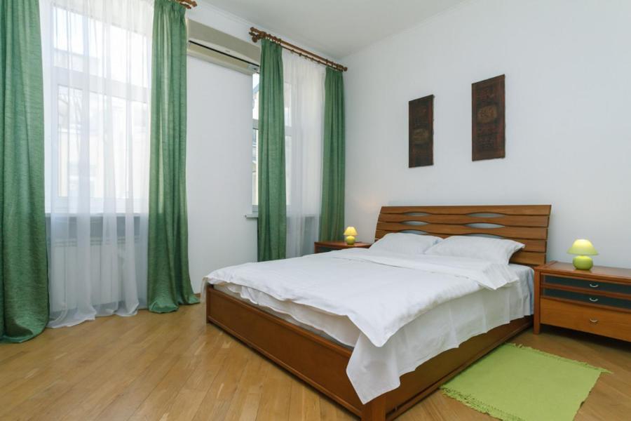 Apartment On Mala Zhytomyrska Street 17 Kiev Eksteriør billede