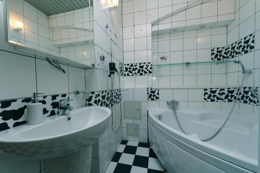 Apartment On Mala Zhytomyrska Street 17 Kiev Eksteriør billede