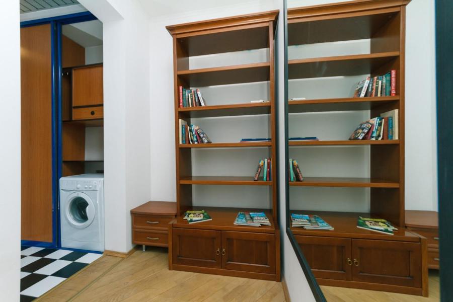 Apartment On Mala Zhytomyrska Street 17 Kiev Eksteriør billede